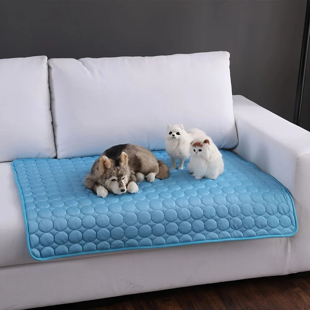 Dog Cooling Mat XL – Summer Self-Cooling Gel Pad for Dogs & Cats