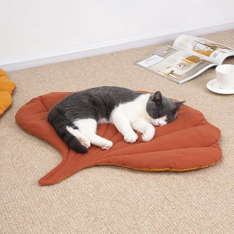 30 X 20 Inch Leaf Shaped Cotton Cat Bed Pad