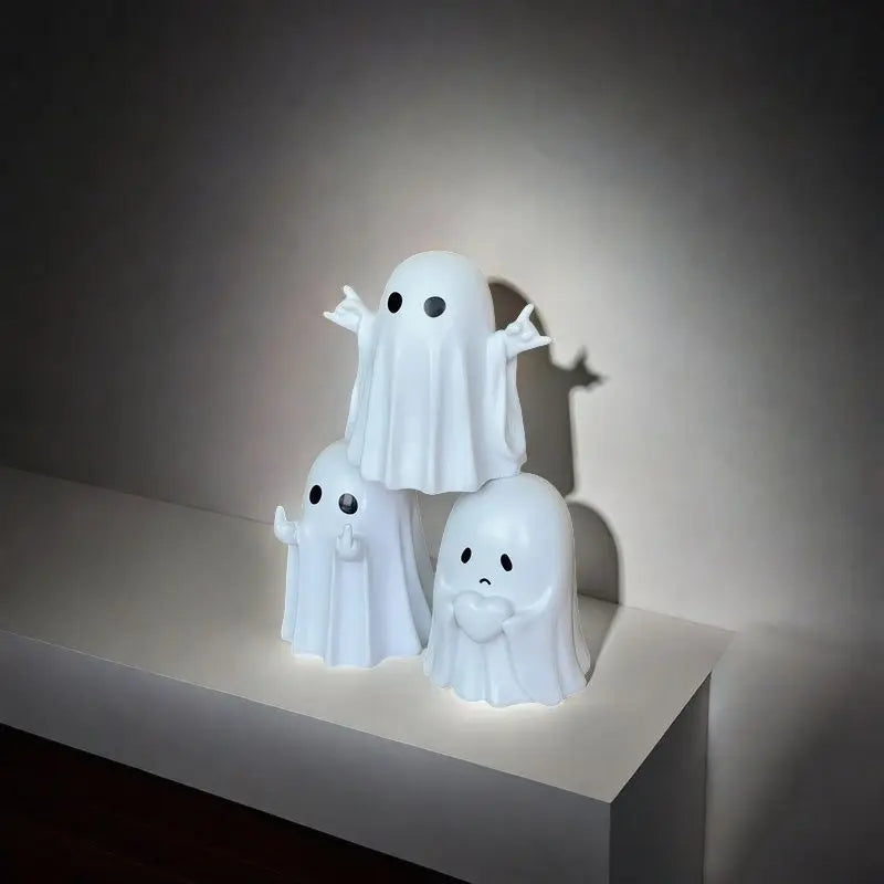 Heart Ghost Statue – Cute Halloween Gift & Home Décor