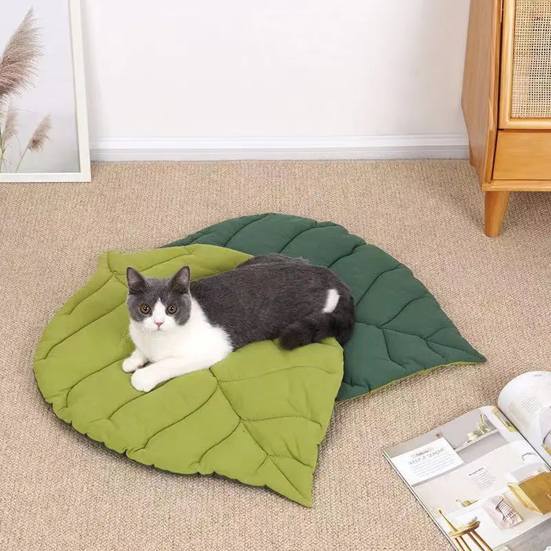 30 X 20 Inch Leaf Shaped Cotton Cat Bed Pad